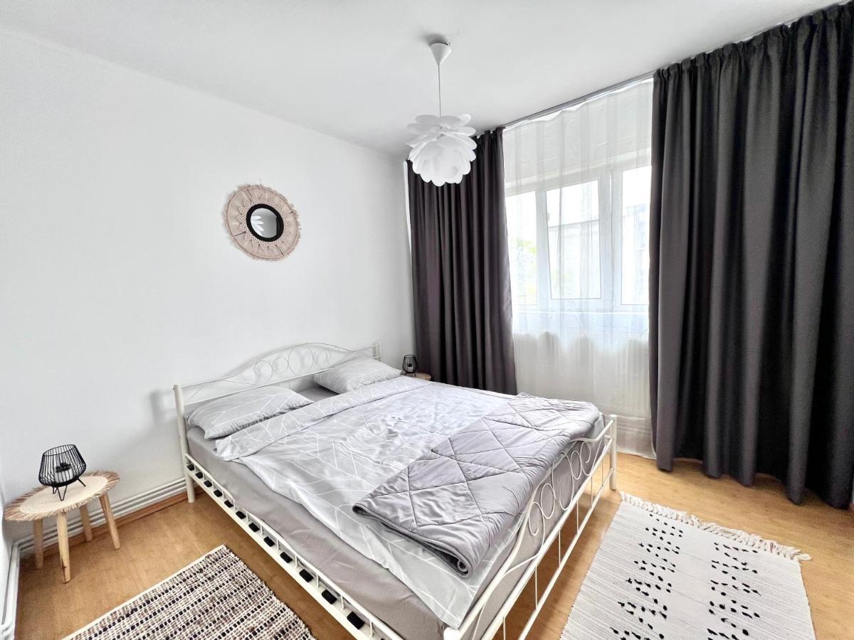 Turnu Măgurele Cozy Apartment מראה חיצוני תמונה